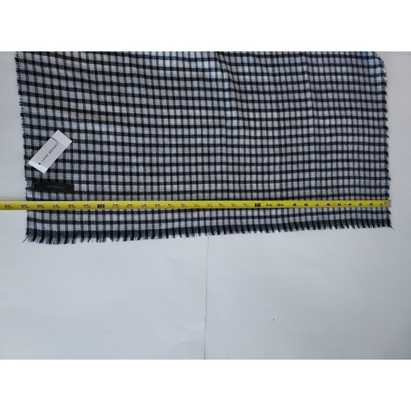 NWT Lane Bryant Black & White Plaid 2 Sided Scarf/Shaw/Wrap 30"X76" MSRP $34.95 - Picture 7 of 8